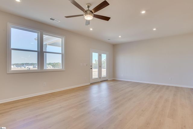 218 Bellflower Lane, Anderson, SC 29625