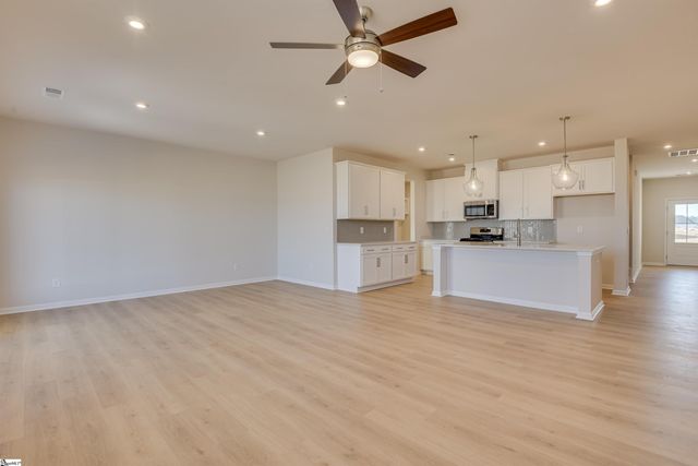 218 Bellflower Lane, Anderson, SC 29625