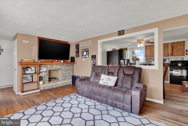 2786 CLEARBROOK BLVD, York, PA 17406