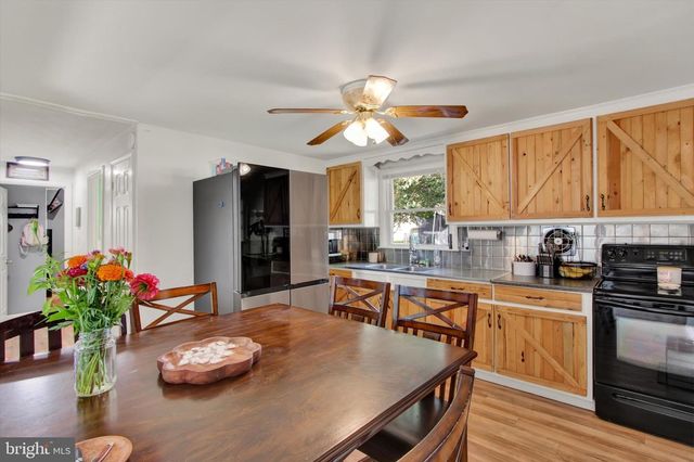2786 CLEARBROOK BLVD, York, PA 17406
