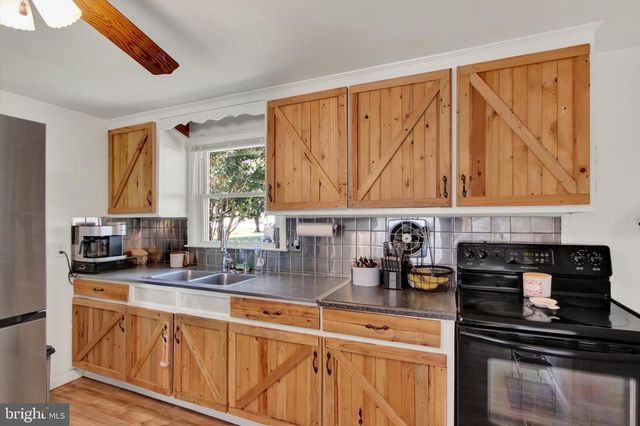 2786 CLEARBROOK BLVD, York, PA 17406