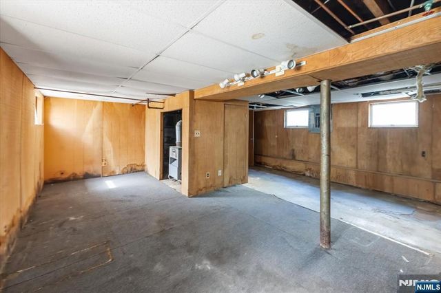 35 Lindley Avenue, Tenafly, NJ 07670