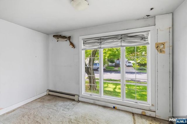 35 Lindley Avenue, Tenafly, NJ 07670