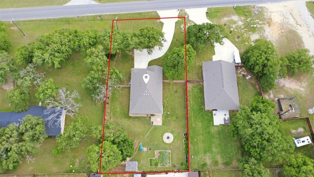 901 E 3rd Street, Springtown, TX 76082