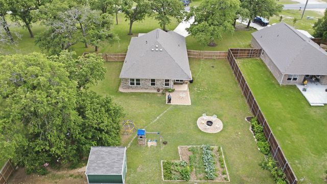 901 E 3rd Street, Springtown, TX 76082