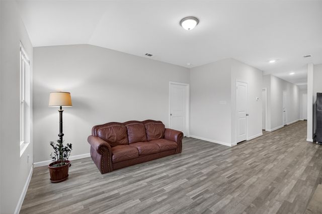 901 E 3rd Street, Springtown, TX 76082