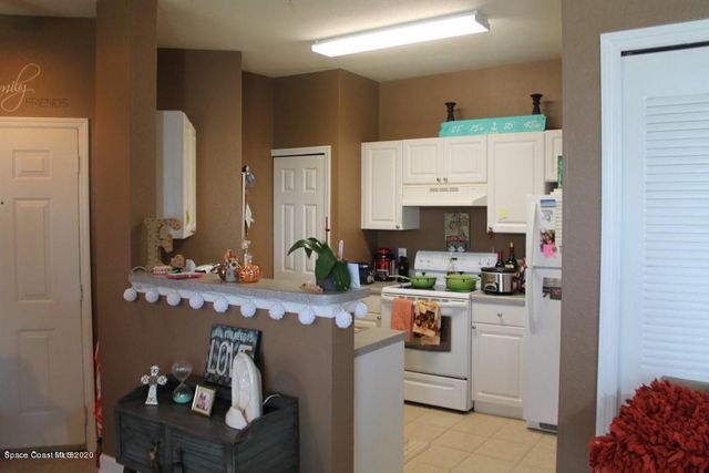 5693 Star Rush Drive 105, Melbourne, FL 32940