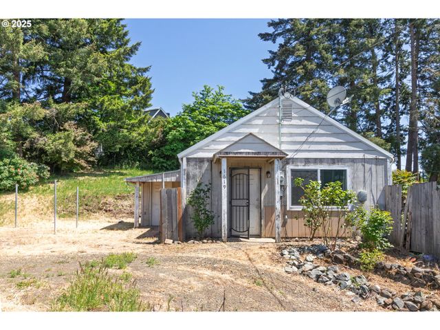 1619 Nw MULHOLLAND Dr, Roseburg, OR 97470