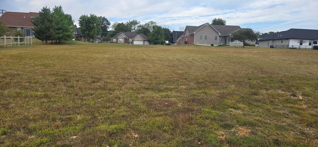 000 S Idlewood Way, Bolivar, MO 65613