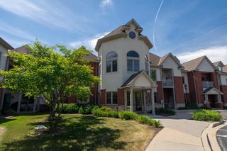 17490 Crest Hill DRIVE #10, Brookfield, WI 53045