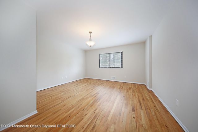 321 Spring Street 14, Red Bank, NJ 07701