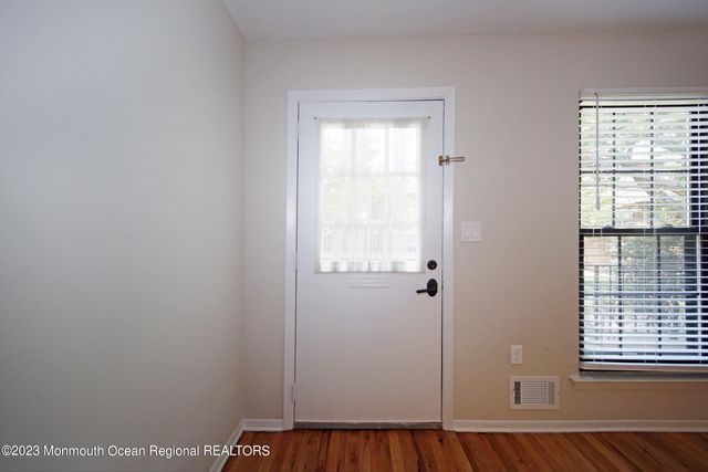 321 Spring Street 14, Red Bank, NJ 07701