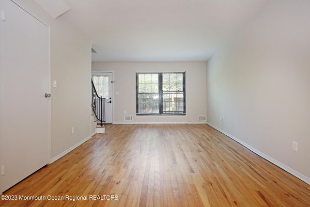321 Spring Street 14, Red Bank, NJ 07701