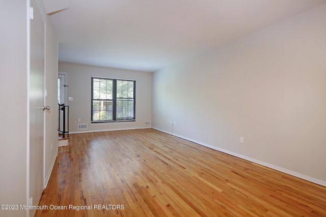 321 Spring Street 14, Red Bank, NJ 07701