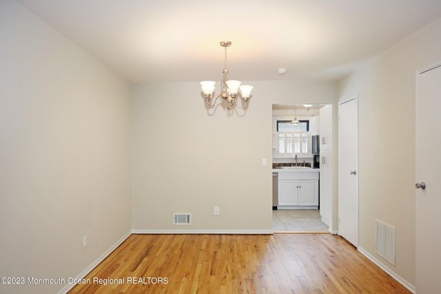 321 Spring Street 14, Red Bank, NJ 07701