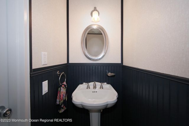 321 Spring Street 14, Red Bank, NJ 07701