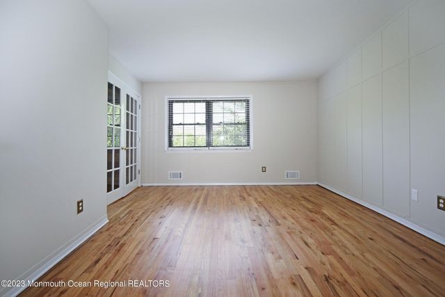 321 Spring Street 14, Red Bank, NJ 07701