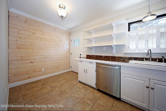 321 Spring Street 14, Red Bank, NJ 07701