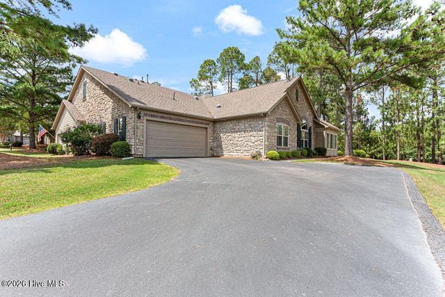 103 E Chelsea Court, Southern Pines, NC 28387