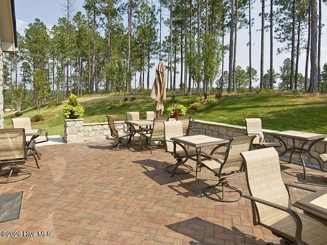 103 E Chelsea Court, Southern Pines, NC 28387