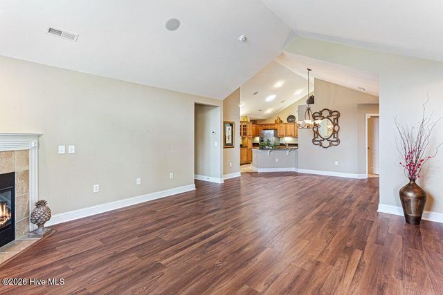 103 E Chelsea Court, Southern Pines, NC 28387