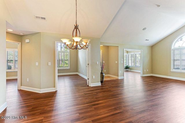 103 E Chelsea Court, Southern Pines, NC 28387