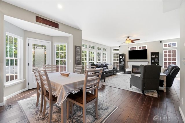 125 Blackford Drive, Springboro, OH 45066