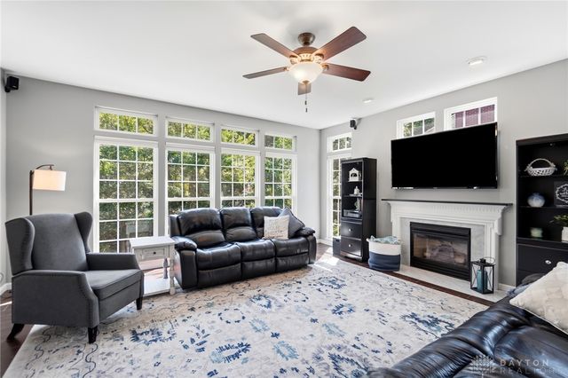 125 Blackford Drive, Springboro, OH 45066