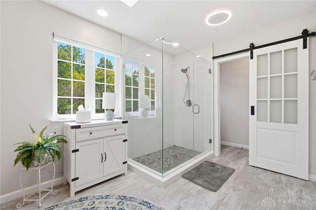 125 Blackford Drive, Springboro, OH 45066