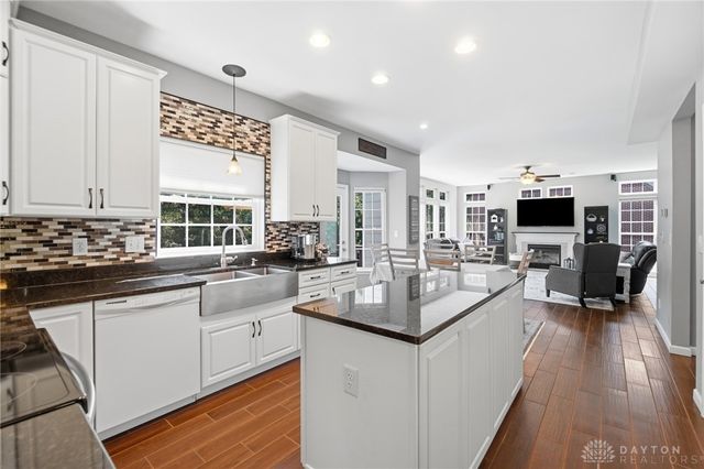125 Blackford Drive, Springboro, OH 45066