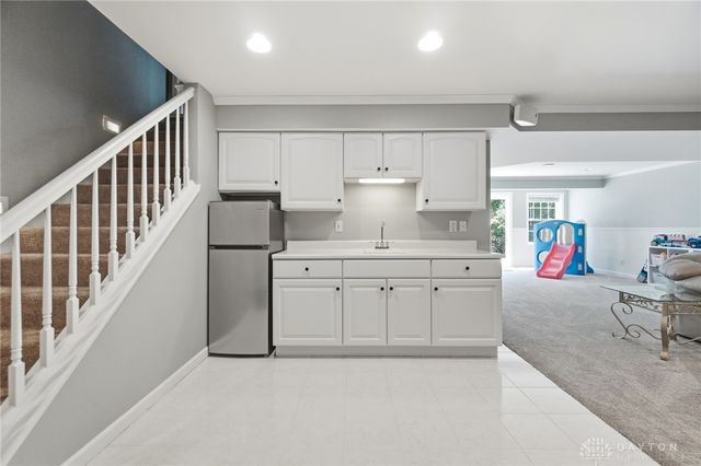 125 Blackford Drive, Springboro, OH 45066