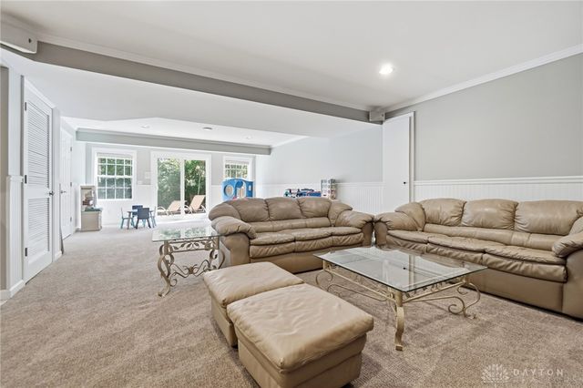 125 Blackford Drive, Springboro, OH 45066
