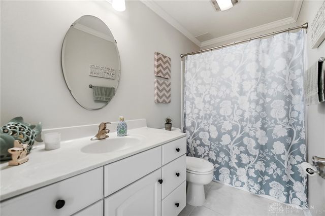 125 Blackford Drive, Springboro, OH 45066