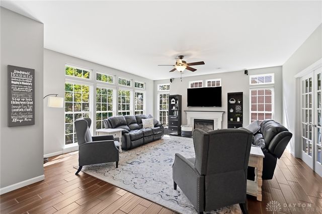 125 Blackford Drive, Springboro, OH 45066