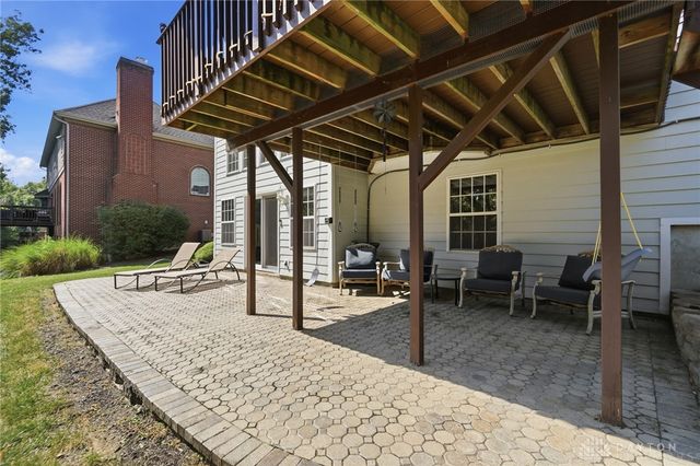125 Blackford Drive, Springboro, OH 45066