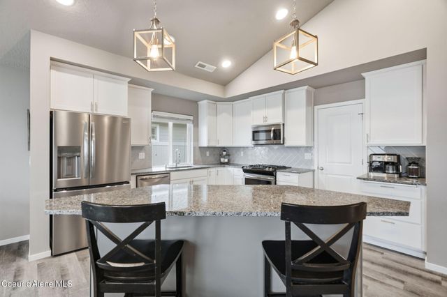 2000 N OAKLAND ST, Liberty Lake, WA 99019