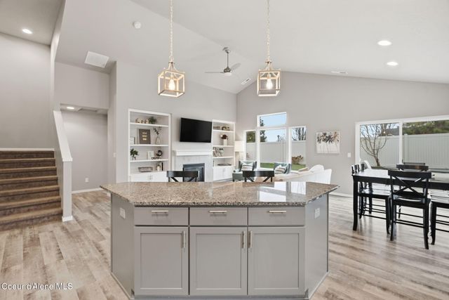 2000 N OAKLAND ST, Liberty Lake, WA 99019