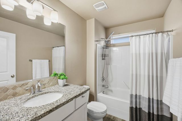 2000 N OAKLAND ST, Liberty Lake, WA 99019