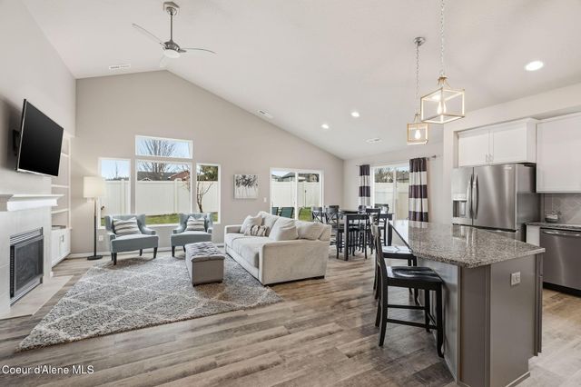 2000 N OAKLAND ST, Liberty Lake, WA 99019