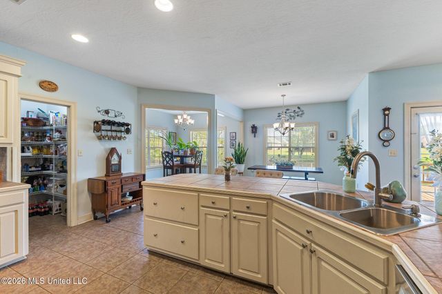 25 Lakeland Circle, Petal, MS 39465