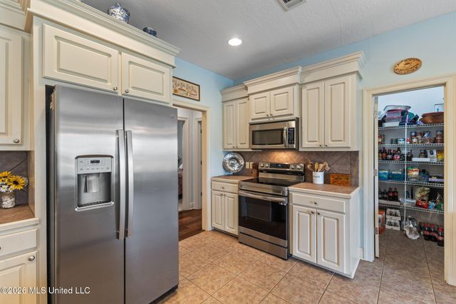25 Lakeland Circle, Petal, MS 39465