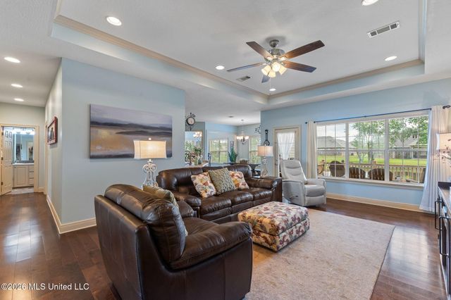 25 Lakeland Circle, Petal, MS 39465