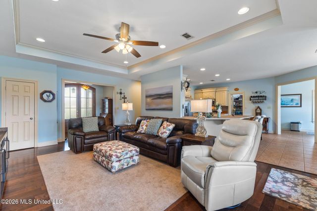 25 Lakeland Circle, Petal, MS 39465