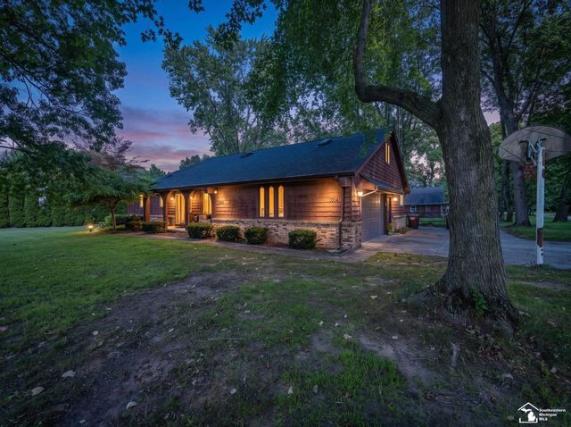11650 Wells Road, Petersburg, MI 49270