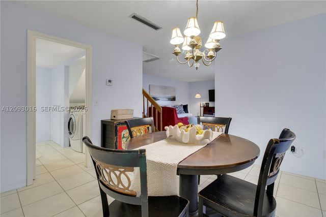 825 Center St 14B, Jupiter, FL 33458