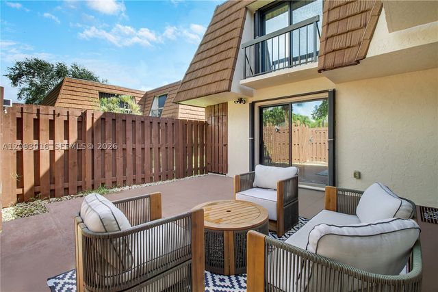 825 Center St 14B, Jupiter, FL 33458