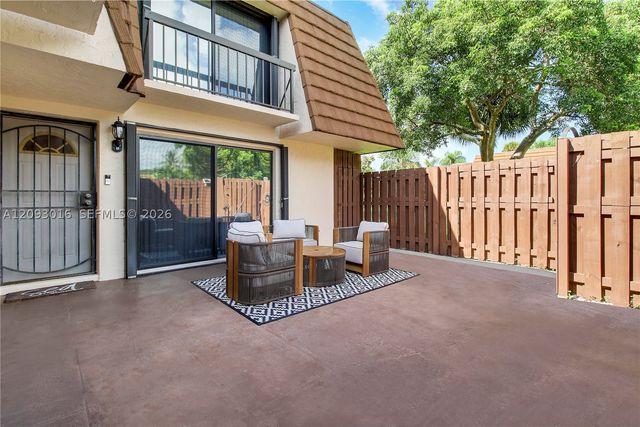 825 Center St 14B, Jupiter, FL 33458
