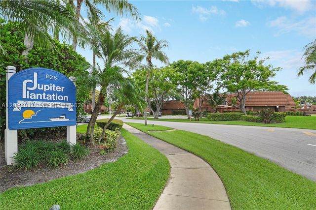 825 Center St 14B, Jupiter, FL 33458