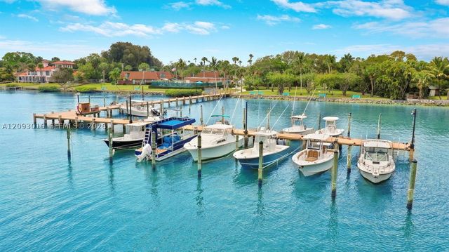825 Center St 14B, Jupiter, FL 33458