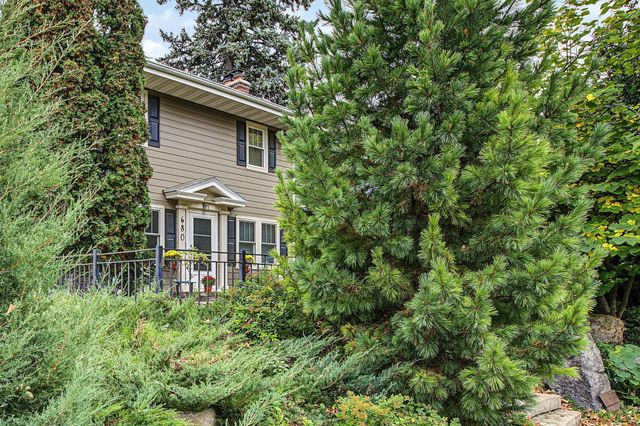 680 Chippewa Avenue, Saint Paul, MN 55107